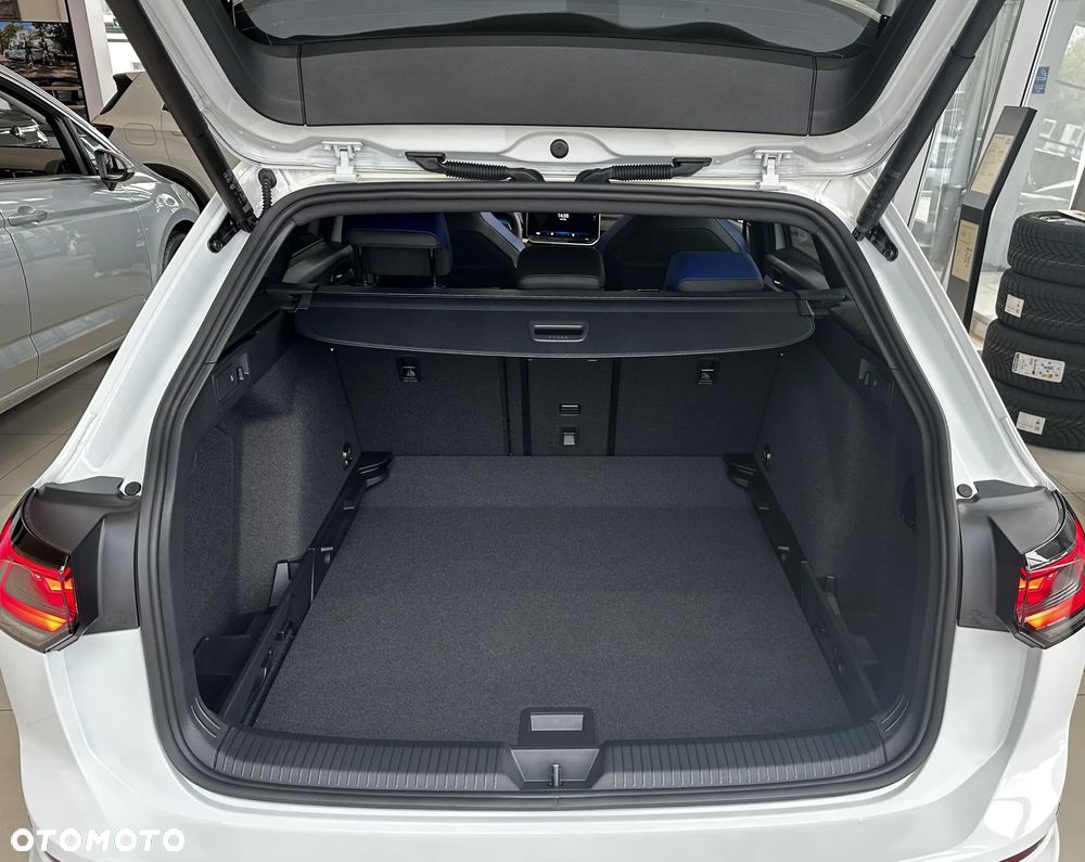 Volkswagen Golf VIII 2.0 TSI 4Motion R DSG - 15