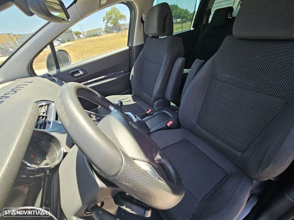 Peugeot 5008 1.6 BlueHDi Style - 15