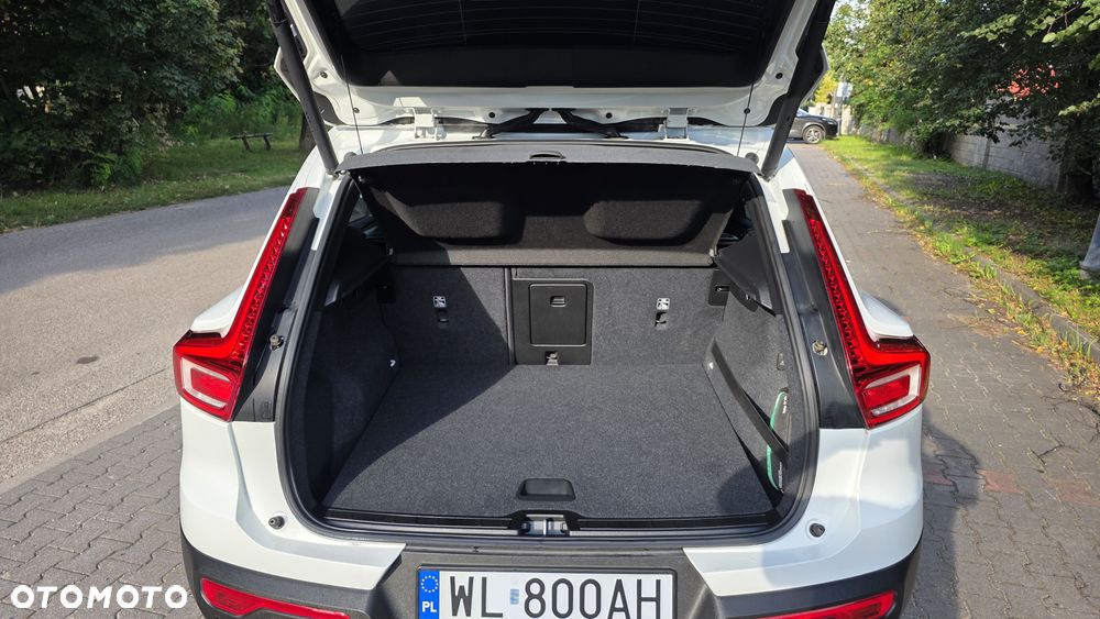 Volvo XC 40 D3 Geartronic Momentum Pro - 34