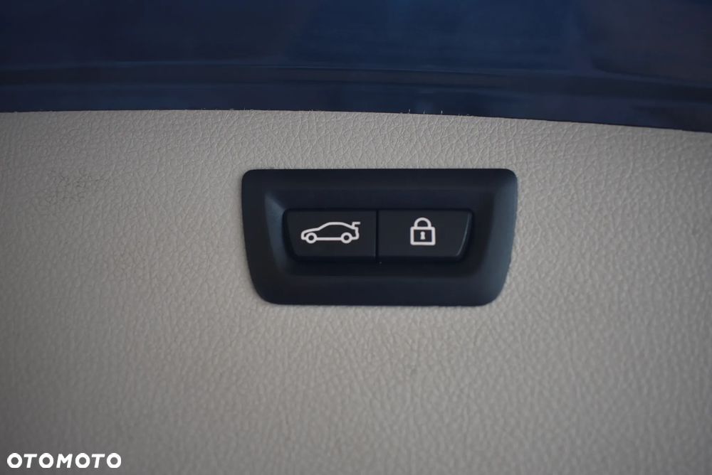 BMW Seria 3 320d xDrive Modern Line - 37