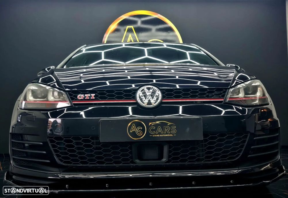 VW Golf - 44
