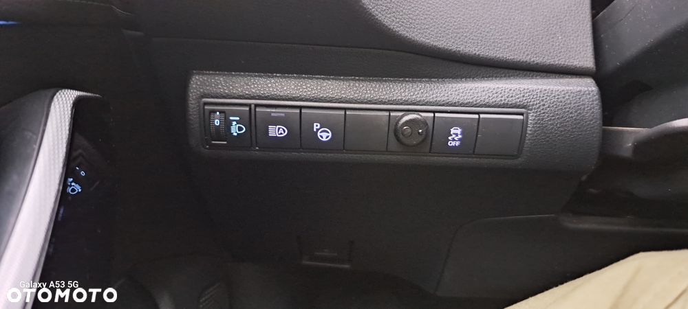 Toyota Corolla 1.8 Hybrid Comfort - 24