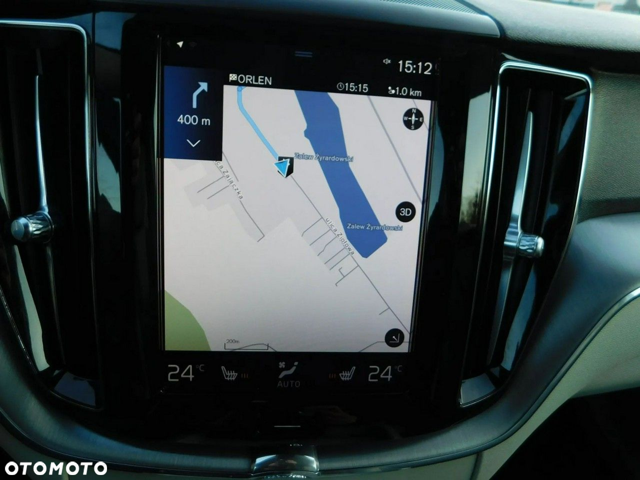 Volvo XC 60 D4 Momentum Pro - 16