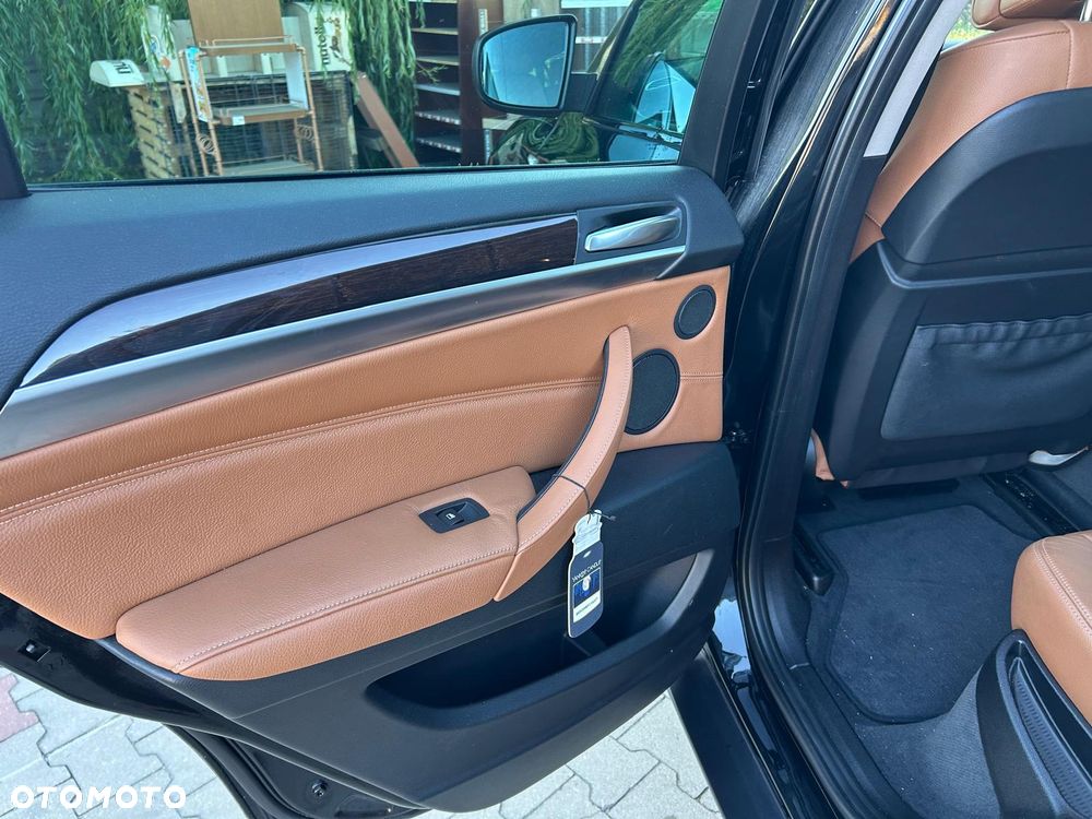 BMW X6 - 33