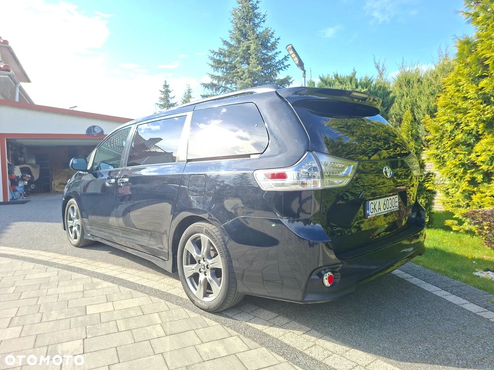 Toyota Sienna 3.5 V6 - 9