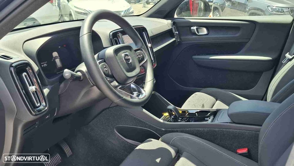 Volvo EX40 82 kWh Single Motor Extended Range Plus - 11