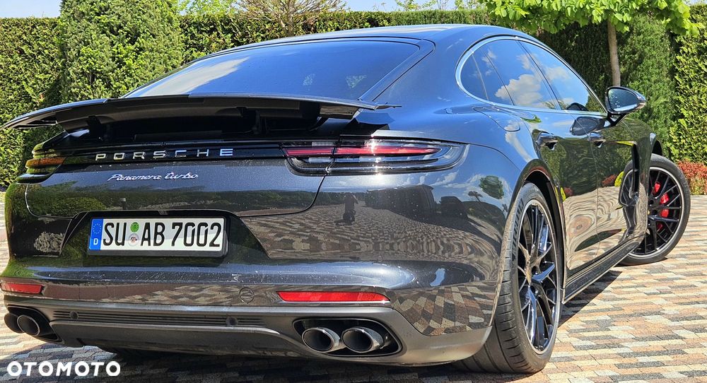 Porsche Panamera Turbo - 3