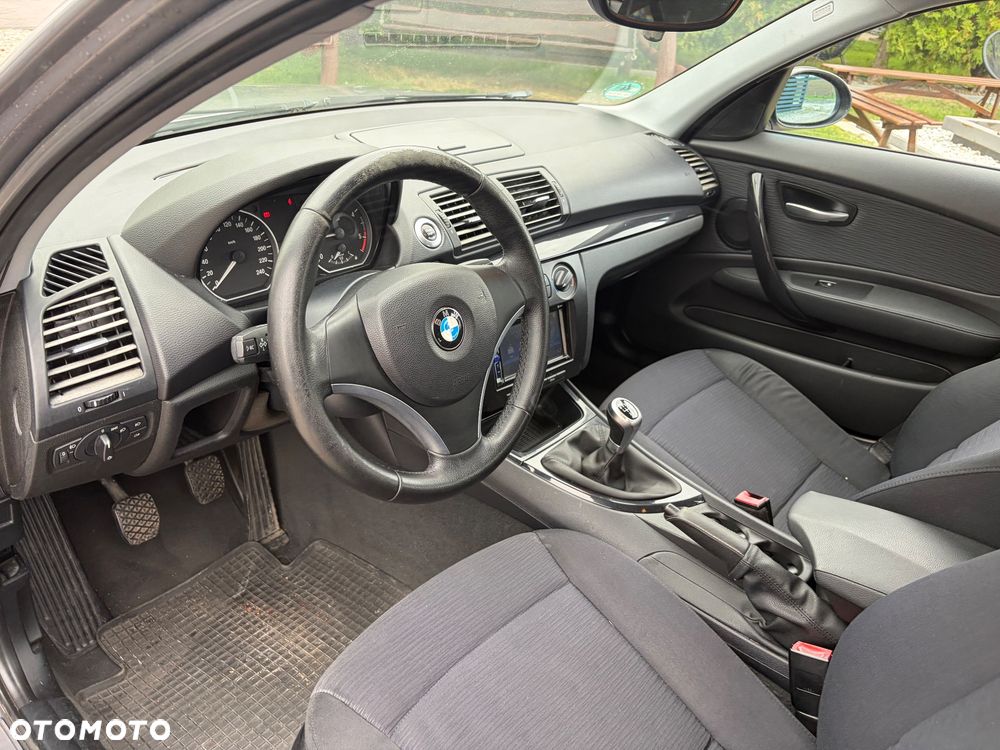 BMW Seria 1 - 24
