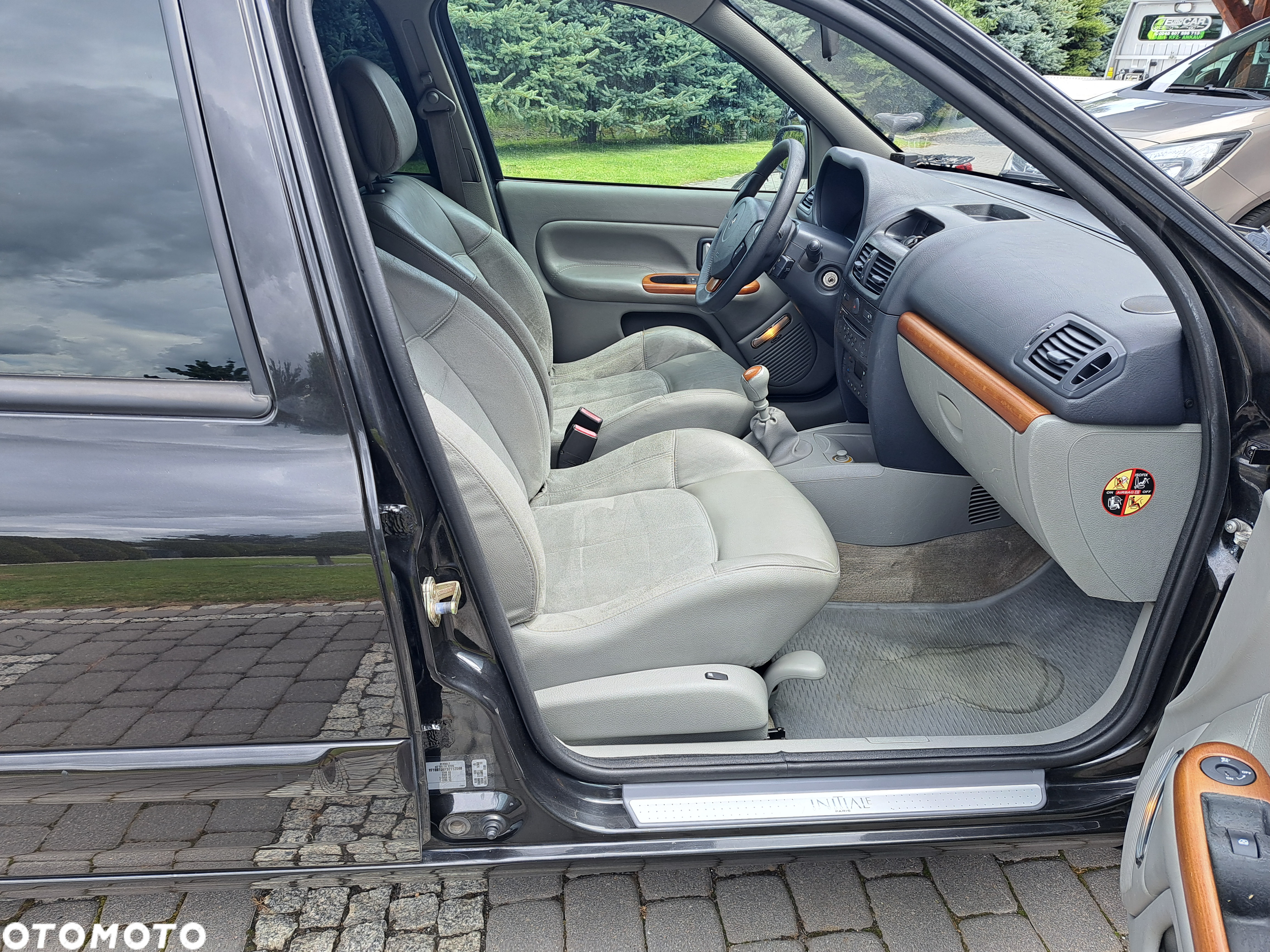 Renault Clio 1.6 16V Initiale - 9