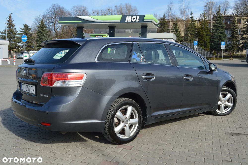 Toyota Avensis 2.0 D-4D Sol - 15