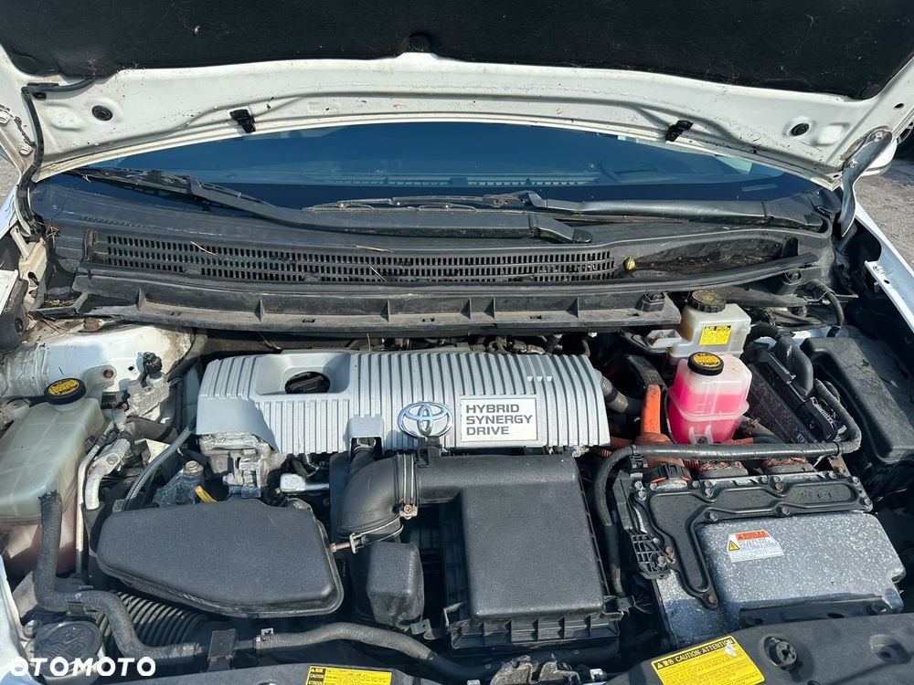 Toyota Prius (Hybrid) Executive - 7