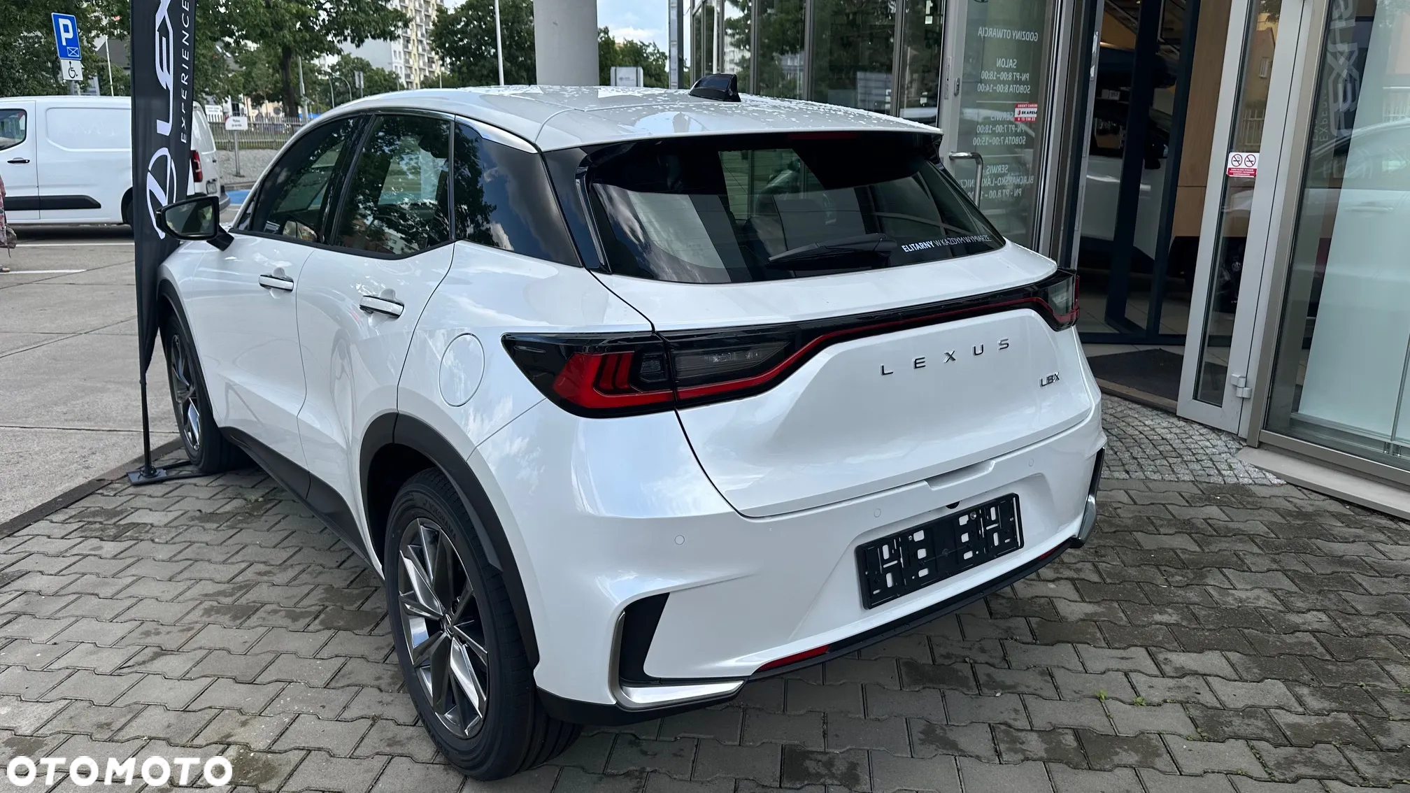 Lexus LBX 1.5 Hybrid Elegant - 16
