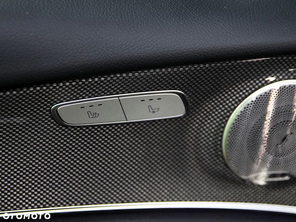 Mercedes-Benz Klasa E 300 de 4Matic 9G-TRONIC - 19