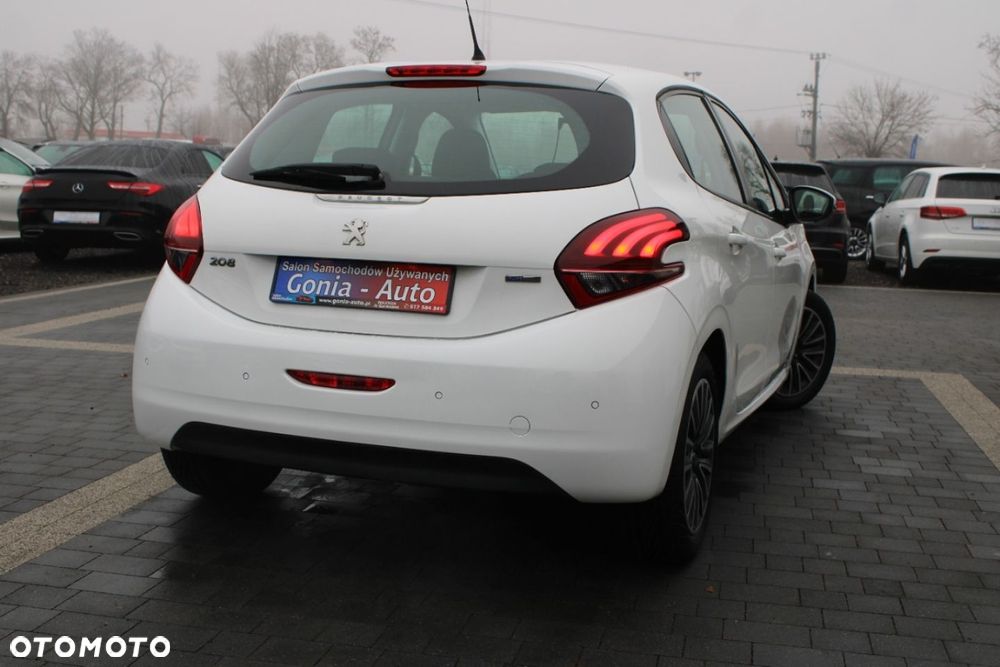 Peugeot 208 - 9