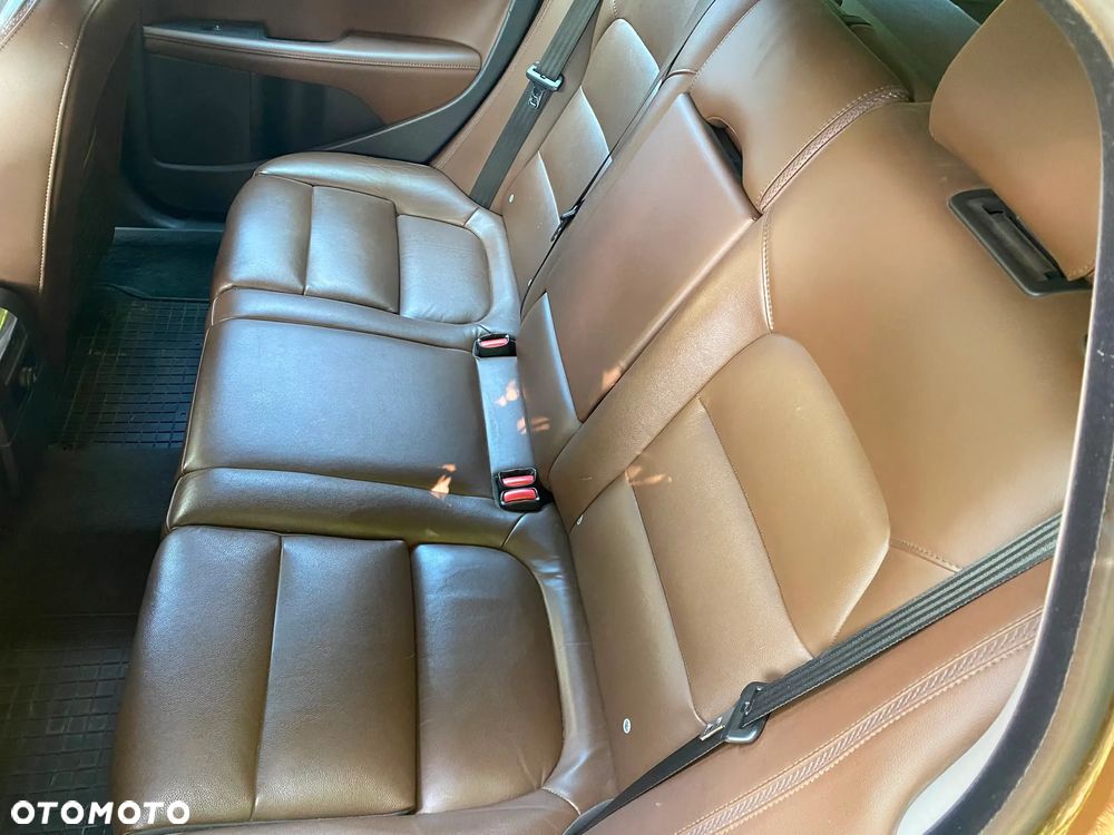 Volvo XC 70 D4 AWD Momentum - 6