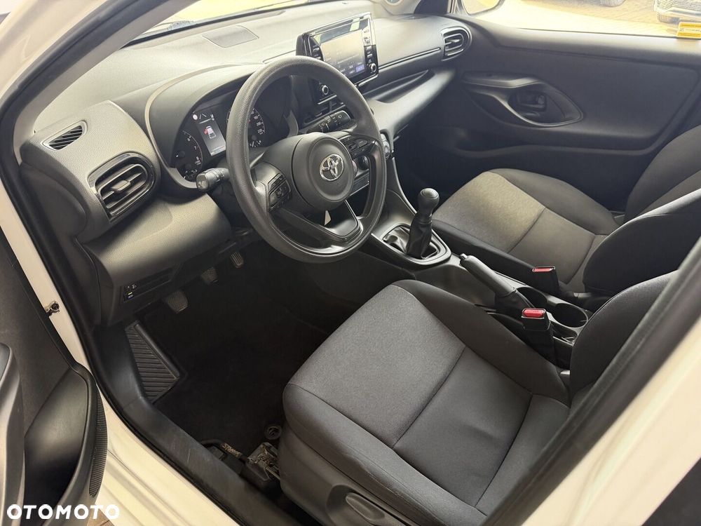 Toyota Yaris - 12