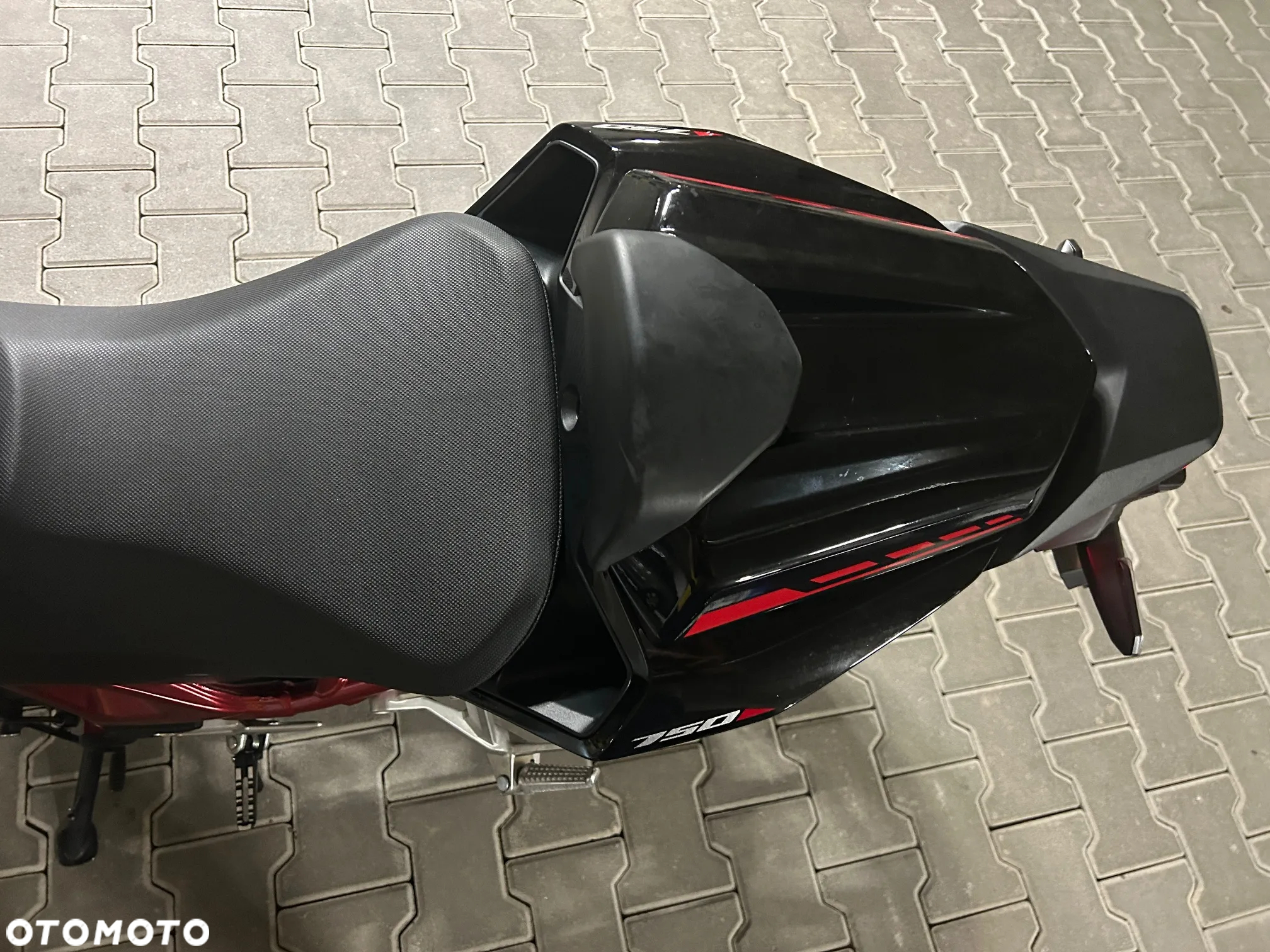 Honda CB - 10