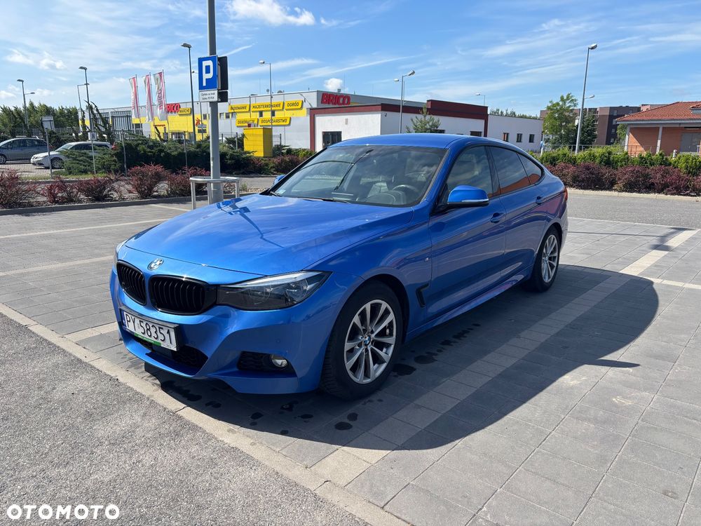 BMW 3 Series 2019 photo 2