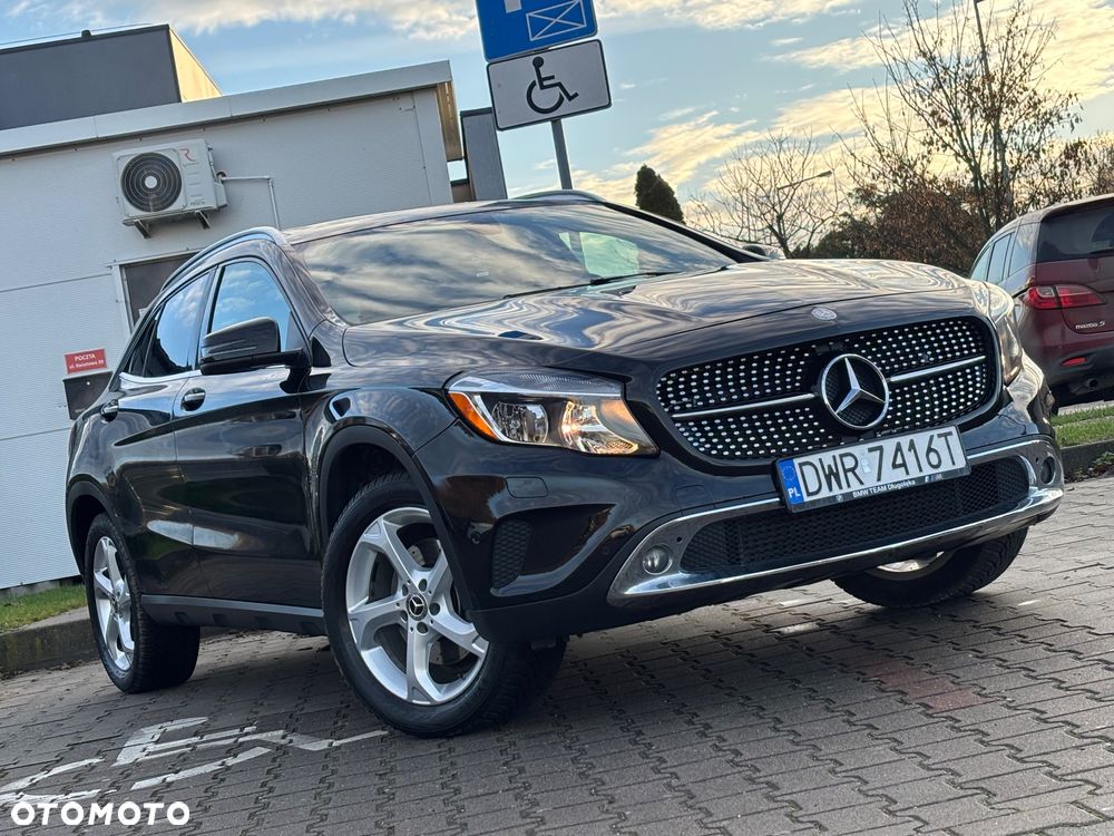 Mercedes-Benz GLA 250 4Matic 7G-DCT UrbanStyle Edition - 4