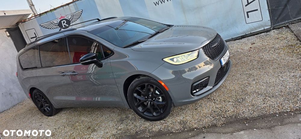 Chrysler Pacifica - 7