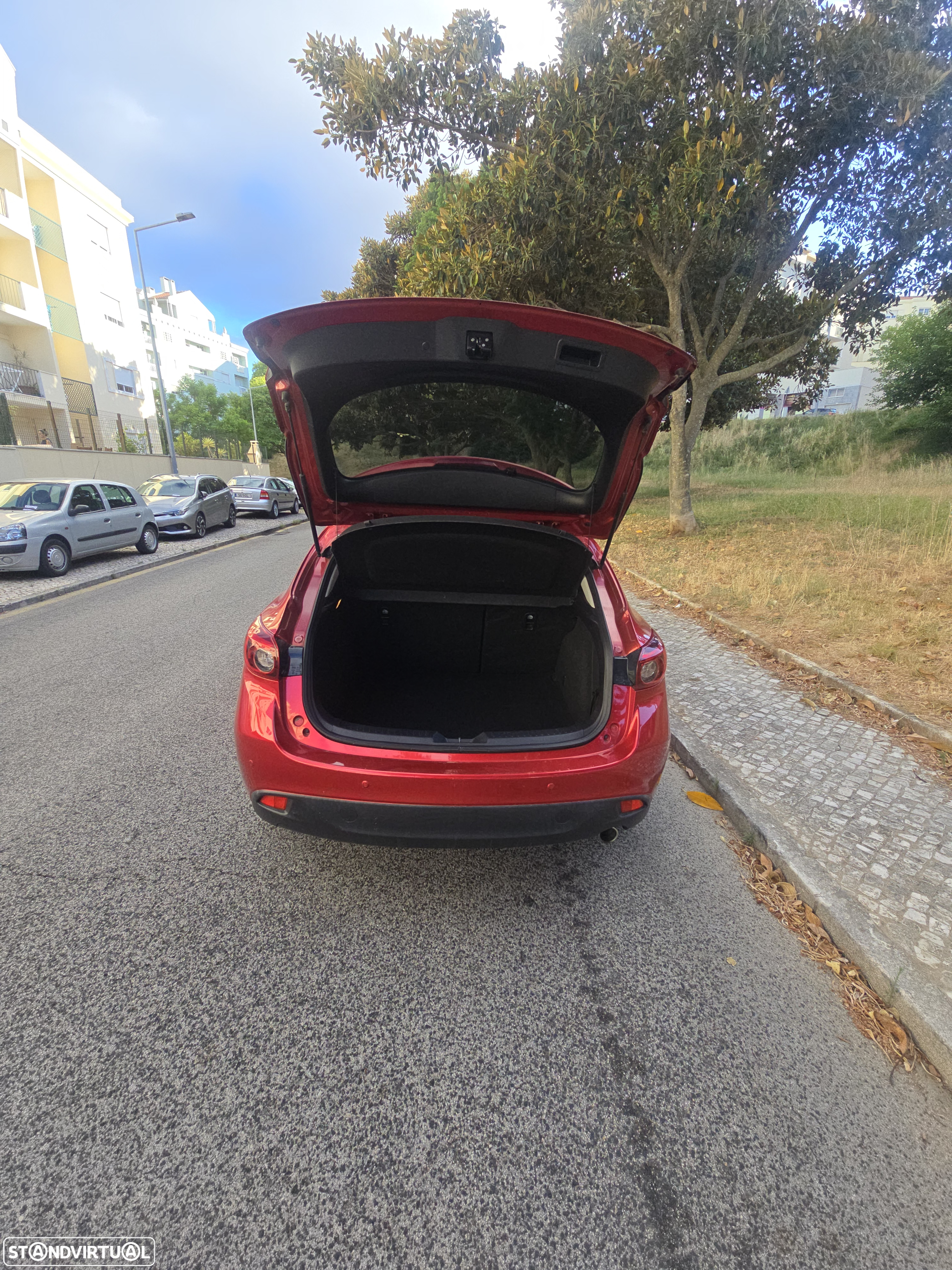 Mazda 3 1.5 Sky-D Excellence Navi - 31