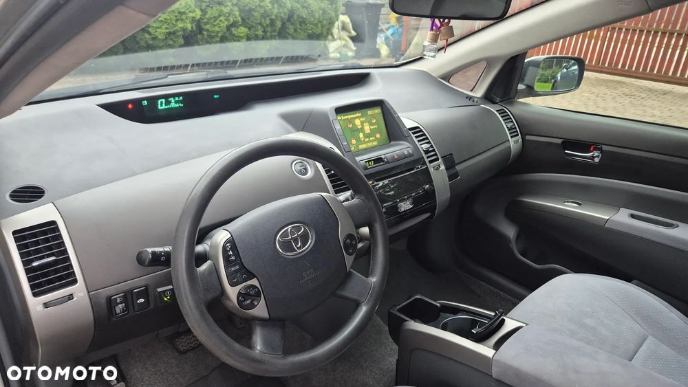 Toyota Prius 1.5 VVT-i Sol - 9