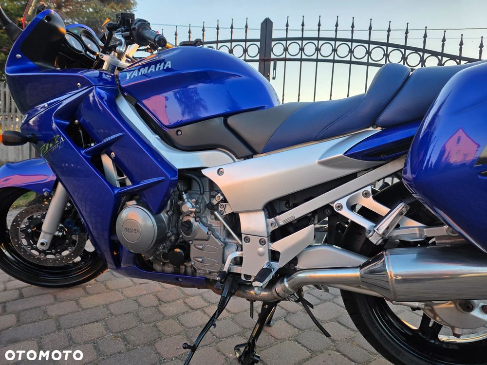 Yamaha FJR - 18