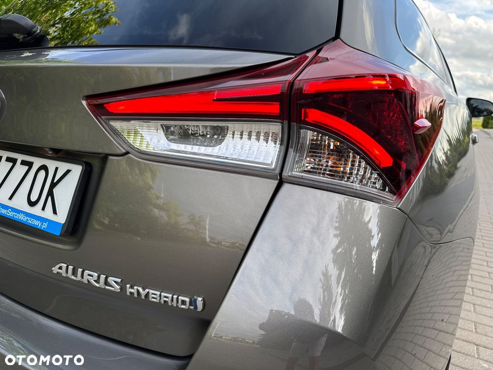 Toyota Auris Hybrid 135 Premium - 32
