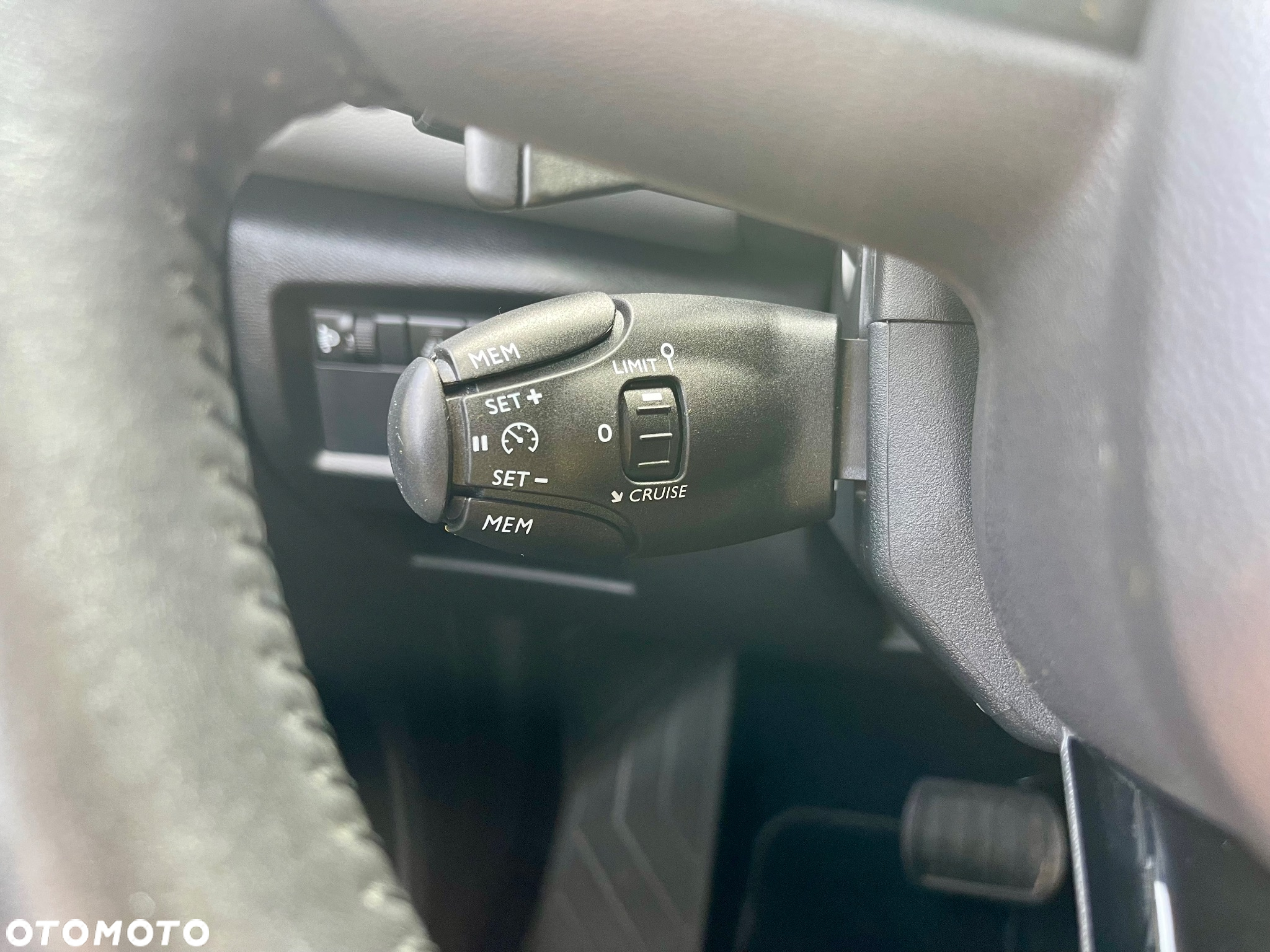 Citroën C5 Aircross Hybrid 225 e-EAT8 FEEL PACK - 27