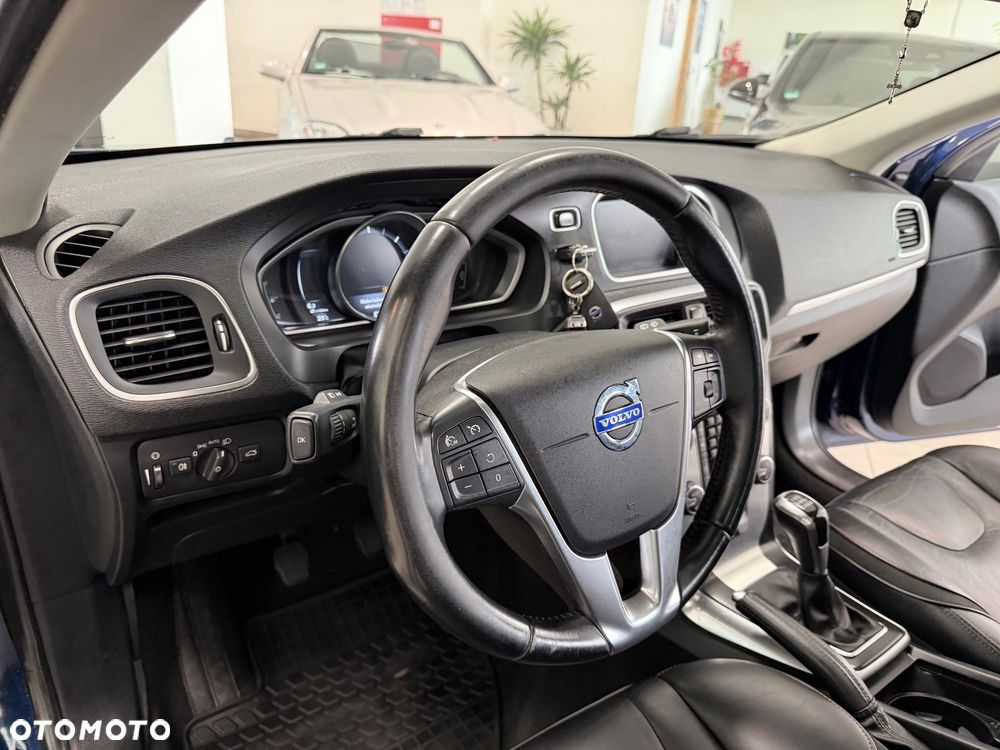 Volvo V40 D4 Drive-E Ocean Race - 22