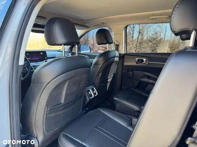 Kia Sorento 1.6 T-GDI HEV L 7os - 16