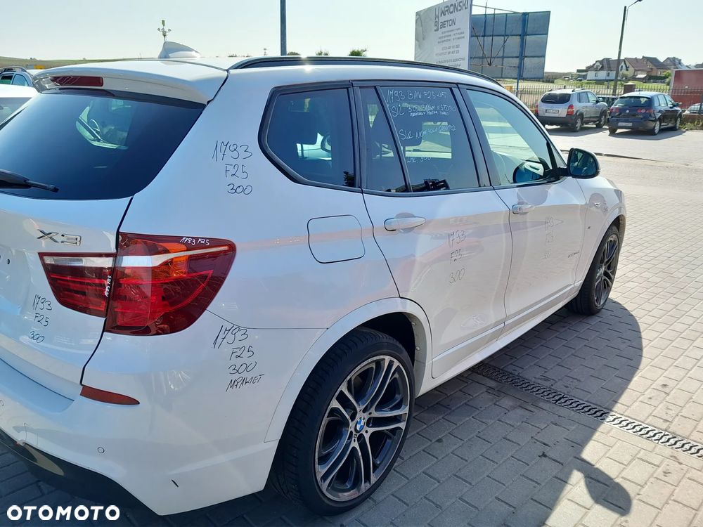 BMW X3 F25 NAKŁADKA LISTWA BŁOTNIKA PRAWY TYŁ M-PAKIET KOLOR: 300 - 1