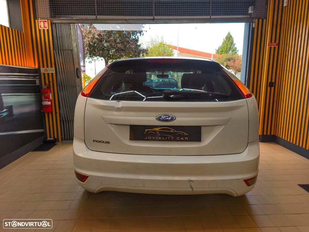 Ford Focus 1.6 TDCi ECOnetic - 11