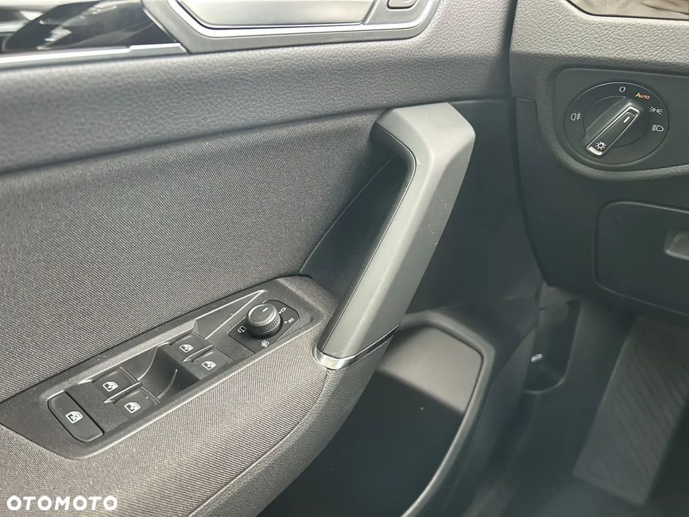 Volkswagen Touran - 18