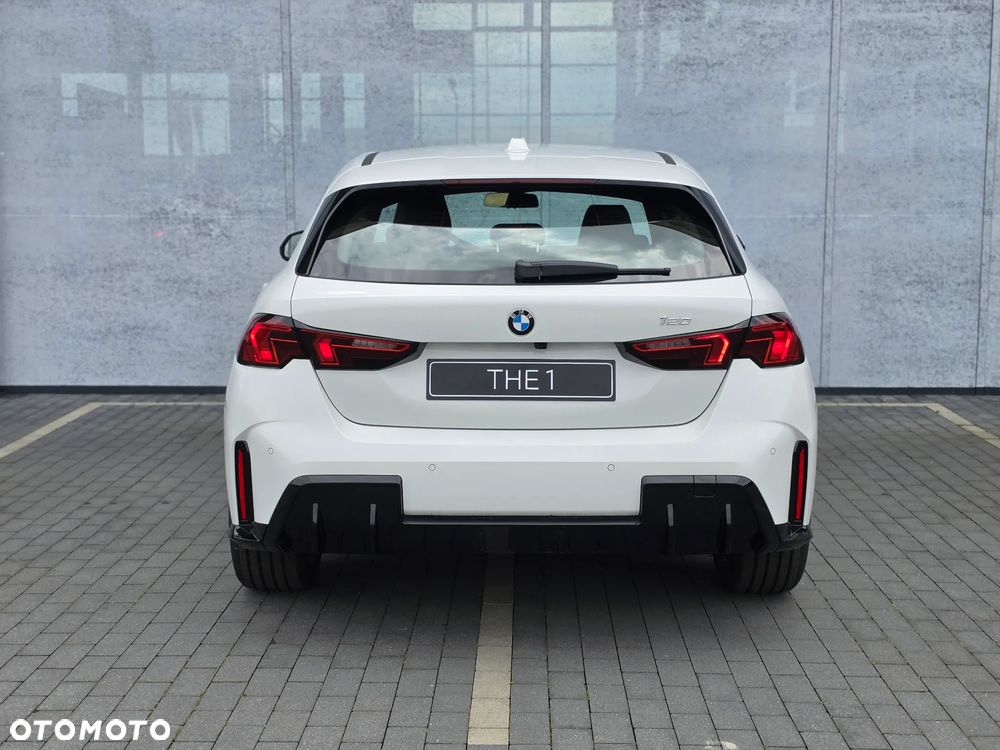 BMW Seria 1 120 mHEV - 6