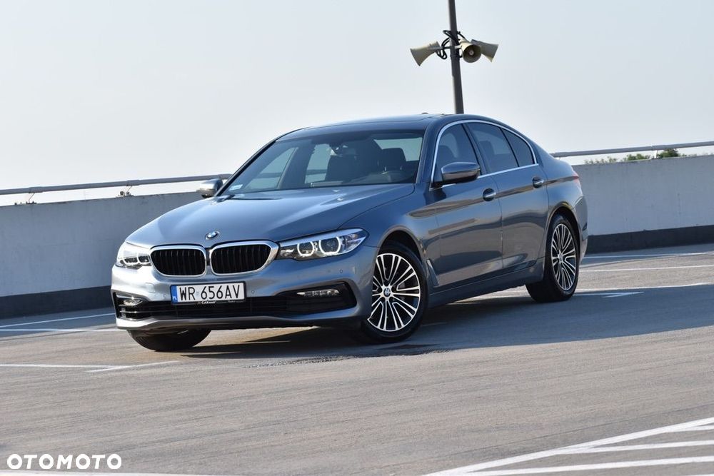 BMW Seria 5 530i xDrive Sport Line - 11