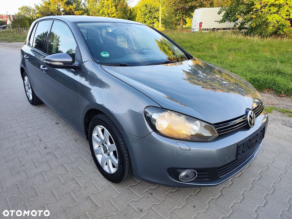 Volkswagen Golf - 1