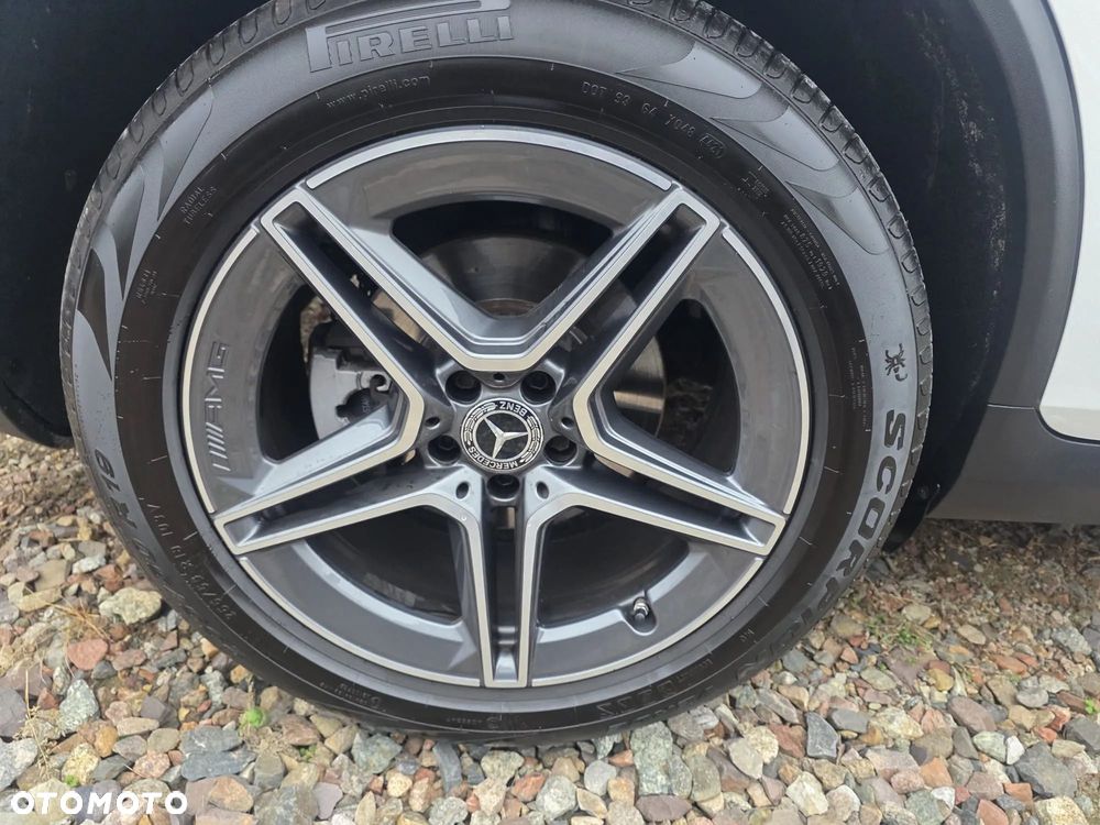 Mercedes-Benz GLC - 24