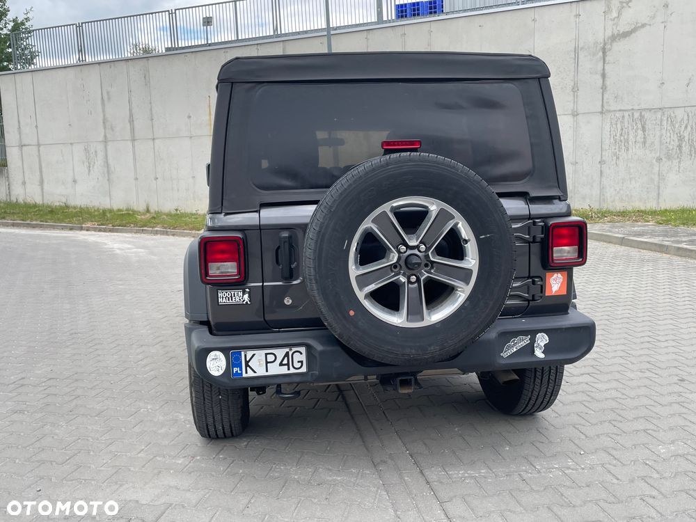 Jeep Wrangler - 16