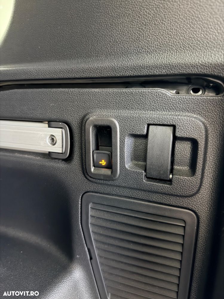 Volkswagen Touran 2.0 TDI SCR (BlueMotion Technology) DSG Comfortline - 9