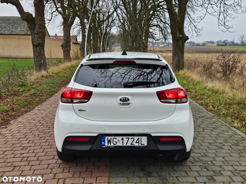 Kia Rio - 3