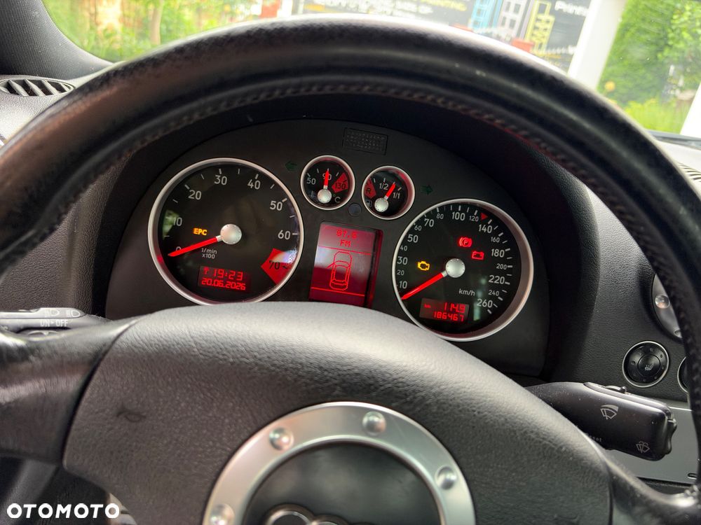 Audi TT Coupé 1.8T - 10