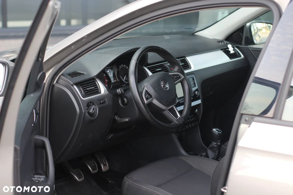 Skoda RAPID 1.2 TSI Ambition - 15
