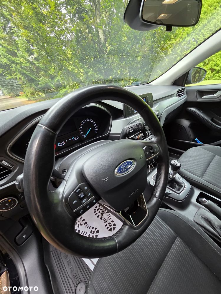 Ford Focus - 11