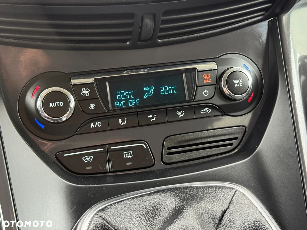 Ford Kuga - 28