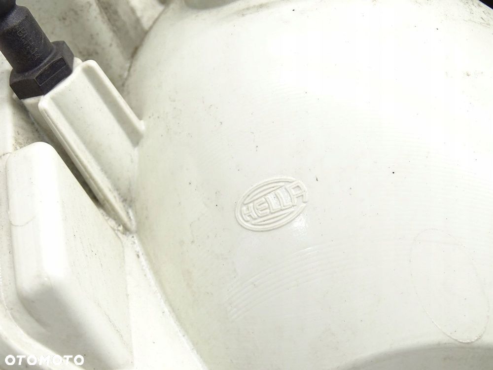 LAMPA PRAWY TYŁ PRAWA TYLNA SKODA OCTAVIA III 5E LB 5E5945112 - 8