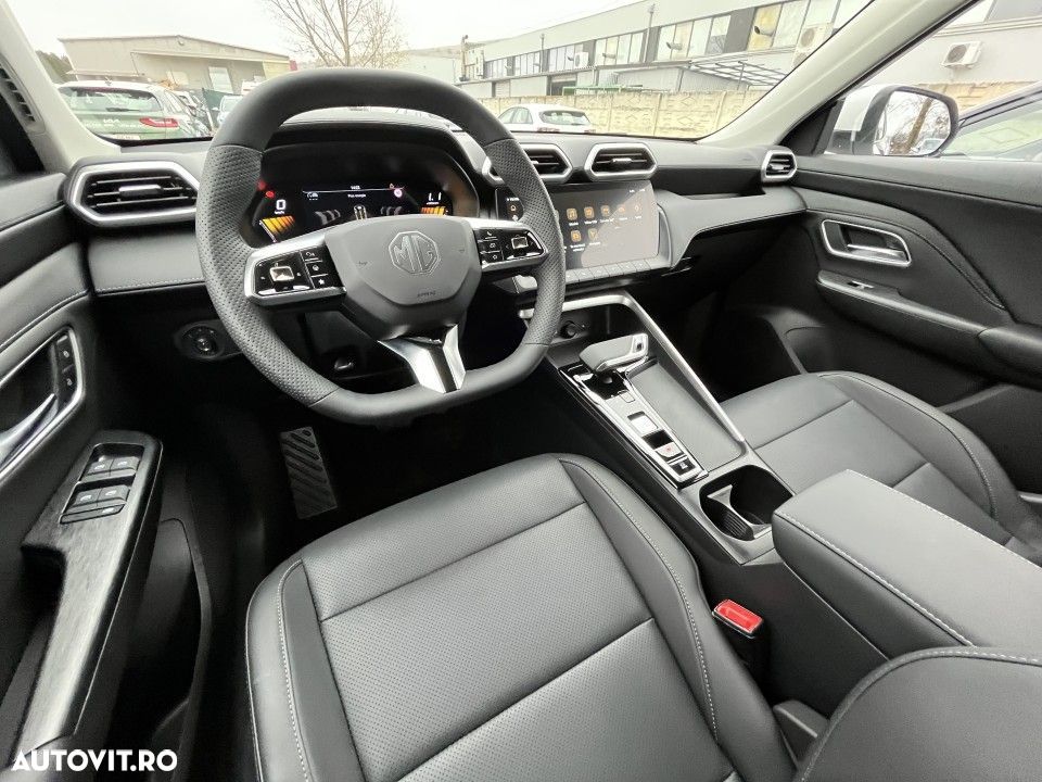 MG ZS HEV - 10