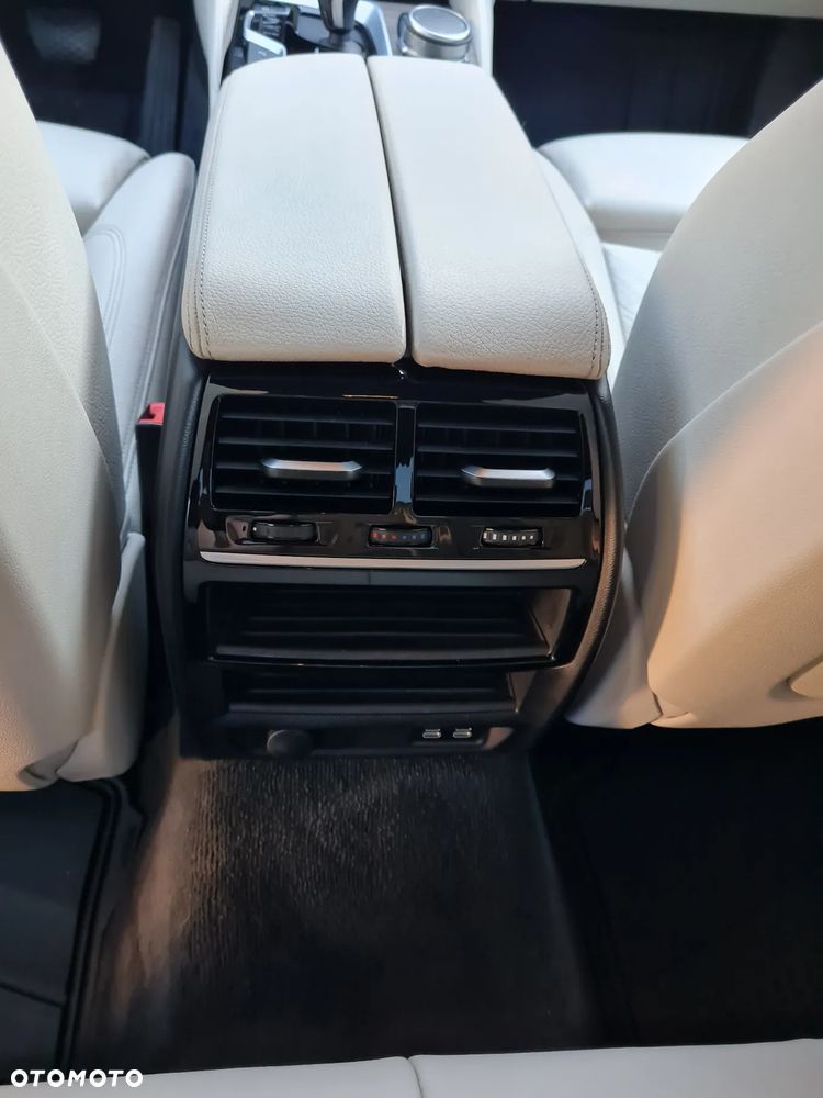 BMW Seria 5 520d Luxury Line - 35