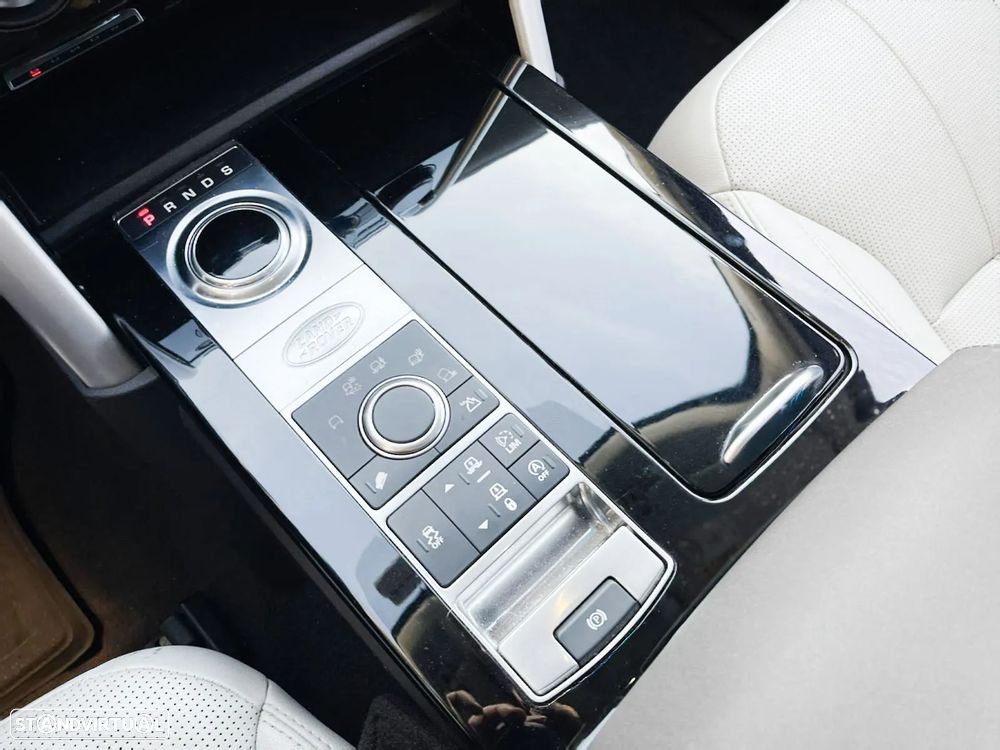 Land Rover Discovery 3.0 TD6 HSE Auto - 14