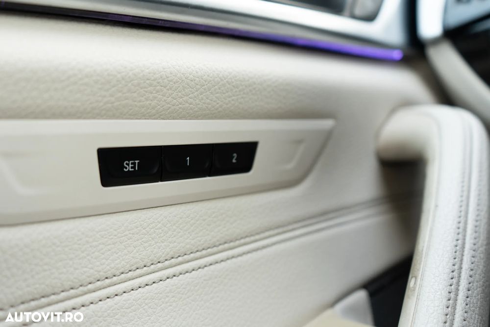 BMW Seria 5 540i xDrive AT - 30